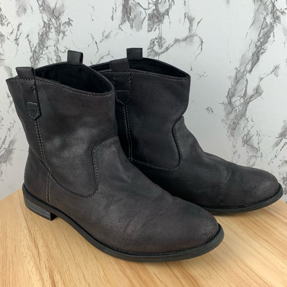 Low Grey Booties
